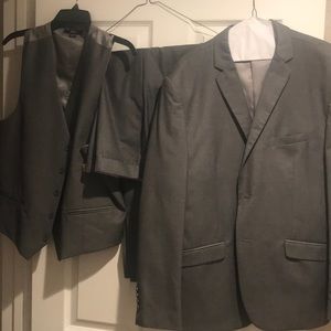 3 piece men suit.